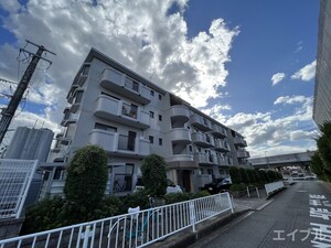 ビ－ウィズ的場外観写真