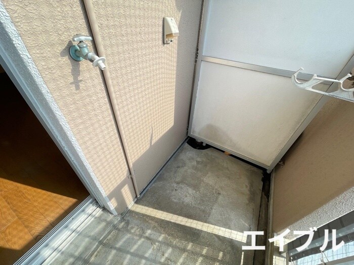 物件内観写真14　(洗濯機置場)