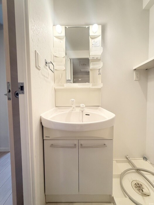 物件内観写真12　(洗面)