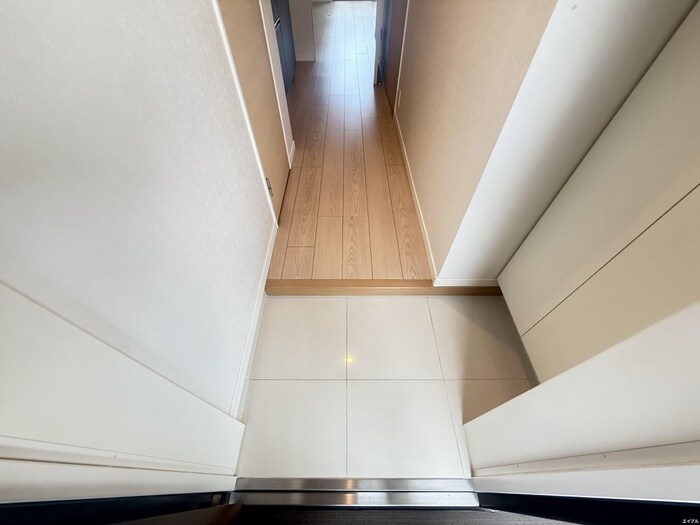 物件内観写真14　(玄関)