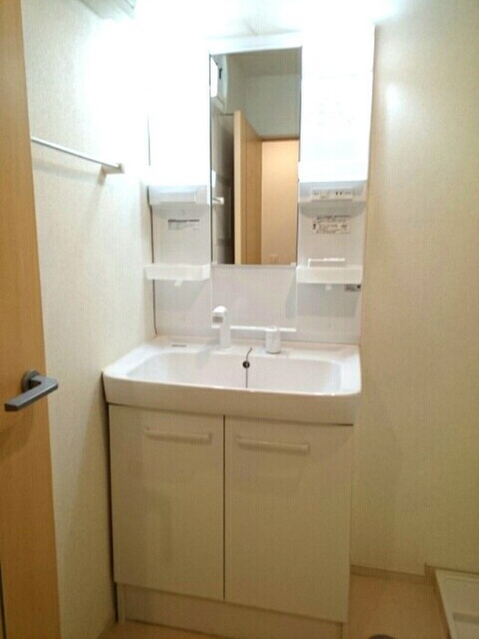 物件内観写真10　(洗面)