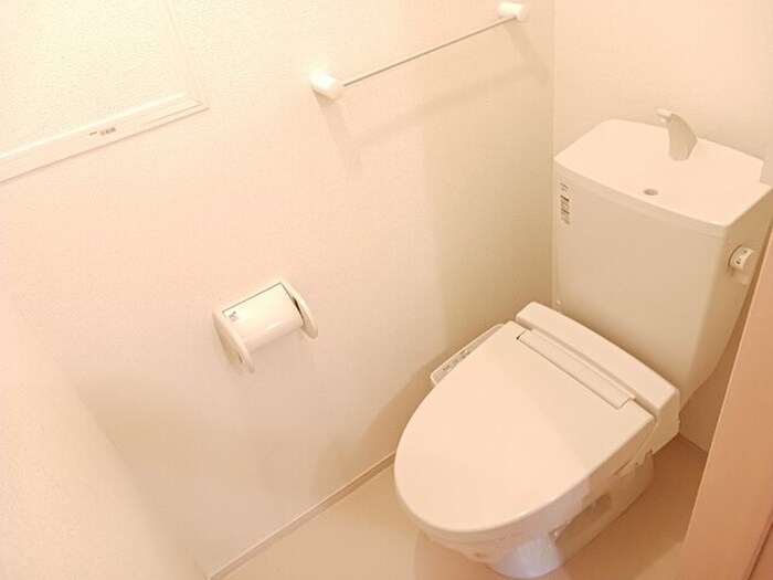 物件内観写真13　(トイレ)