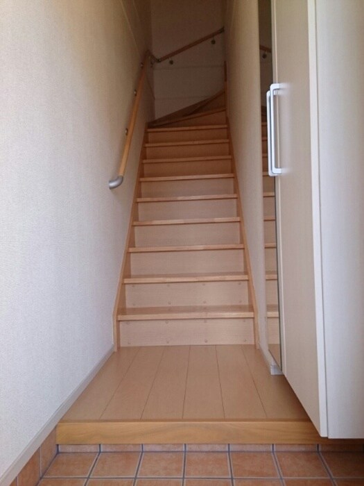 物件内観写真14　(玄関)