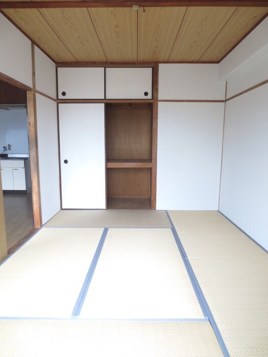 物件内観写真6　(居室)