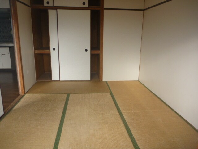 物件内観写真6　(居室)