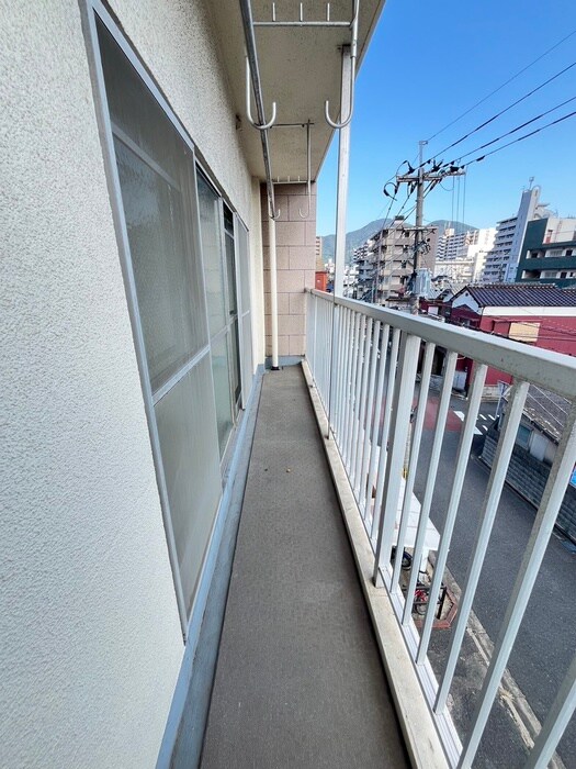 物件内観写真11　(室内からの展望)