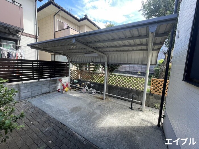 物件外観写真3　(駐輪場)