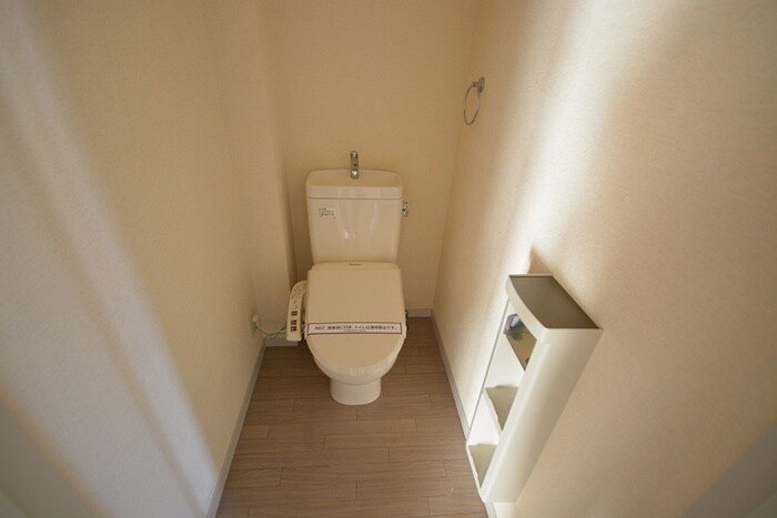 物件内観写真9　(トイレ)