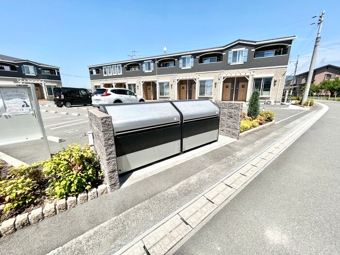 物件外観写真4　(建物設備)