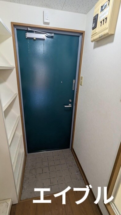 物件内観写真11　(玄関)