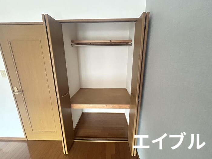 物件内観写真12　(収納)