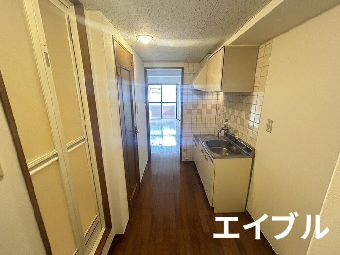 物件内観写真16　(廊下)