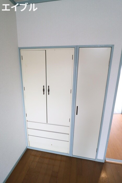 物件内観写真12　(収納)