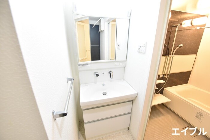 物件内観写真11　(洗面)