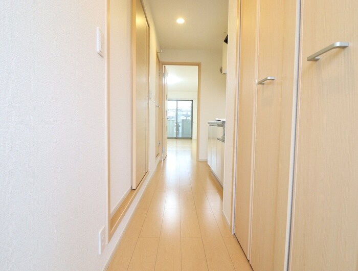 物件内観写真15　(廊下)