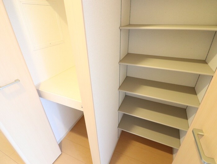 物件内観写真16　(靴箱)