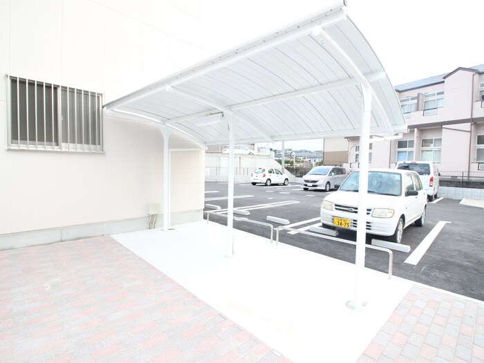 物件外観写真3　(駐輪場)