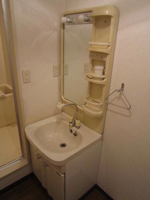 物件内観写真9　(洗面)