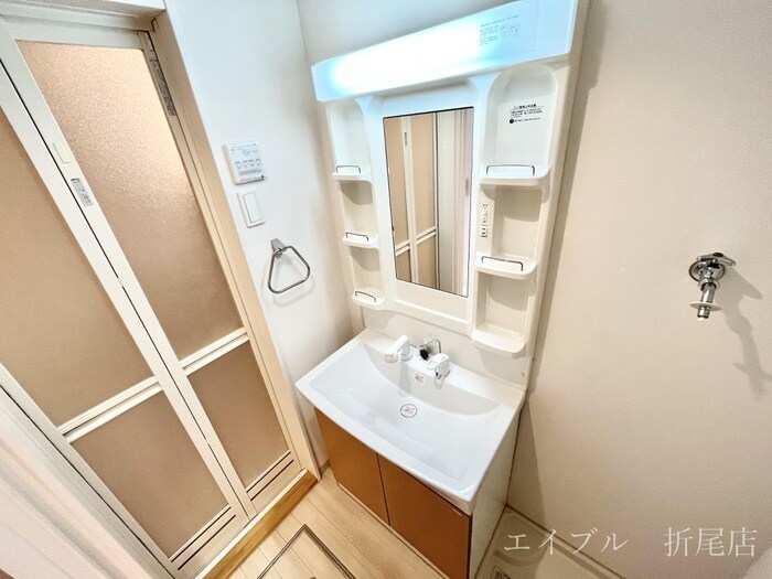 物件内観写真8　(洗面)