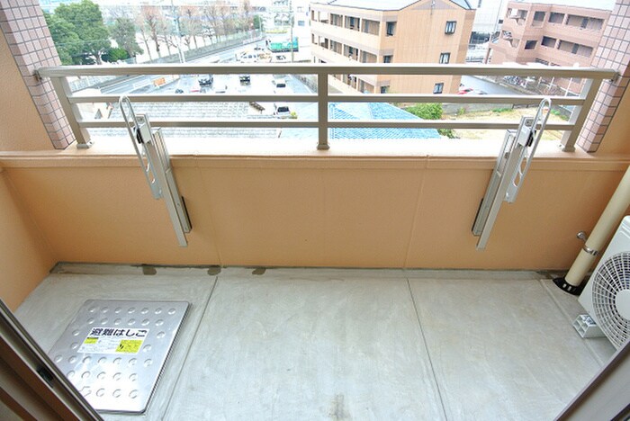 物件内観写真16　(ベランダ・バルコニー)