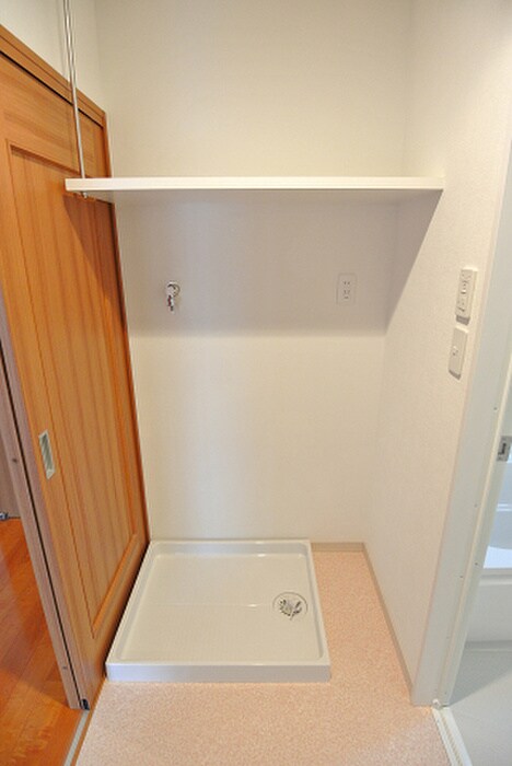 物件内観写真20　(洗濯機置場)