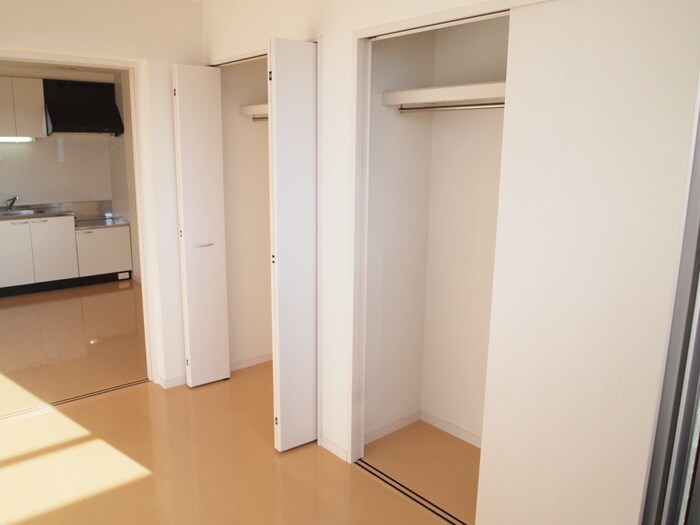 物件内観写真13　(収納)