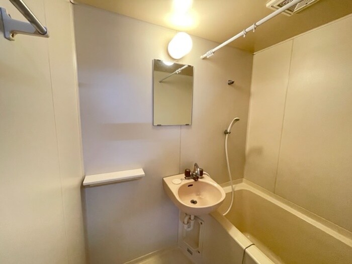 物件内観写真11　(洗面)