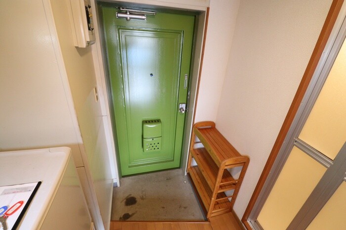 物件内観写真14　(玄関)