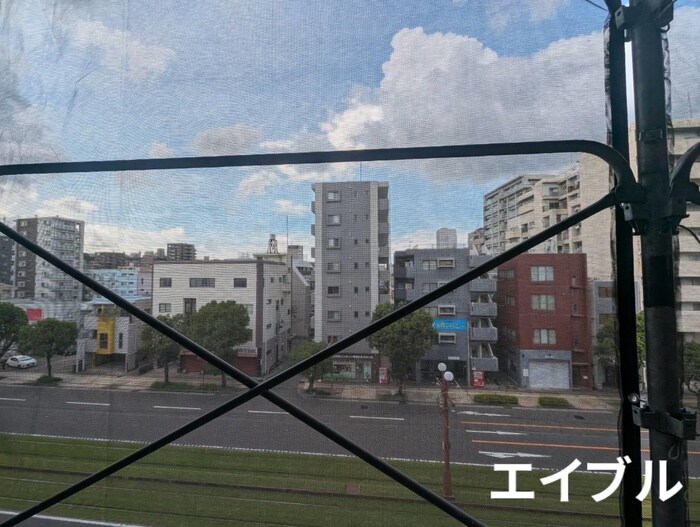 物件内観写真15　(室内からの展望)