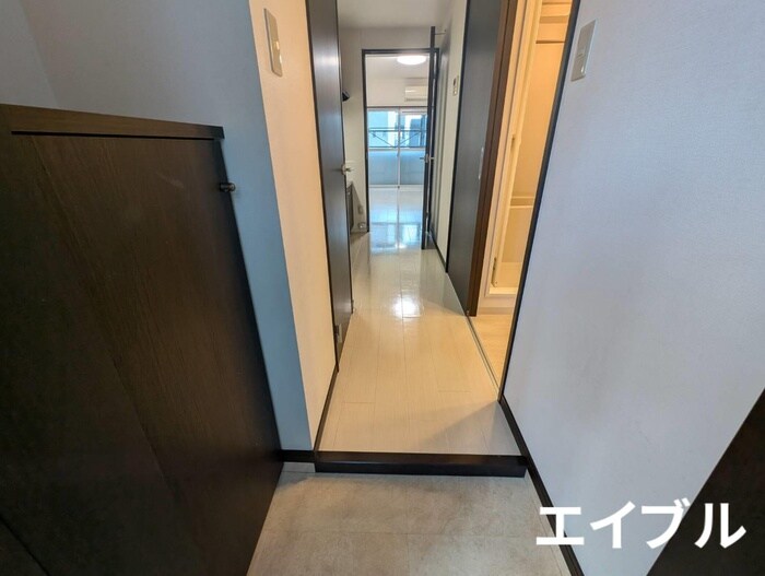 物件内観写真16　(玄関)