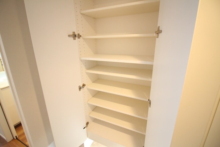 物件内観写真18　(靴箱)