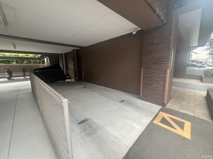 物件外観写真4　(駐車場)