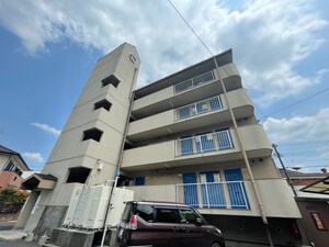 FLAT5　辻塚外観写真