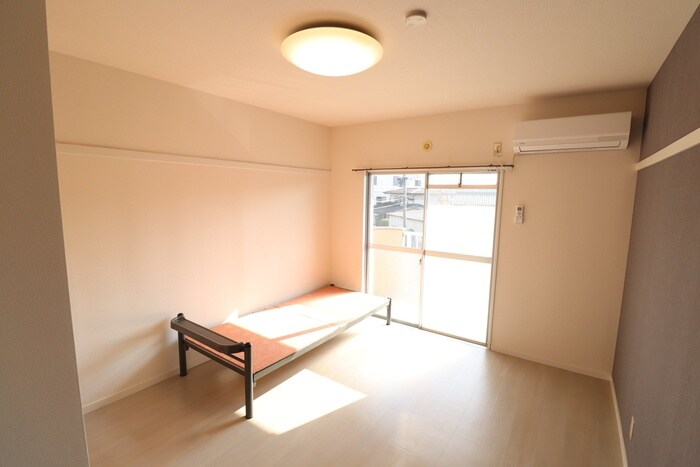 物件内観写真17　(居室)