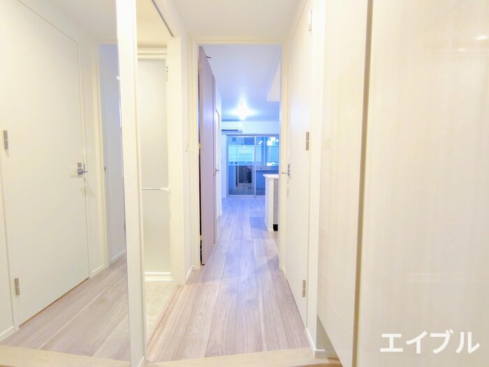 物件内観写真16　(廊下)