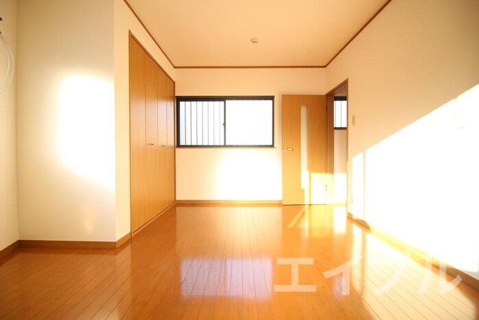 物件内観写真8　(居室)