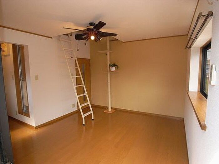 物件内観写真9　(廊下)