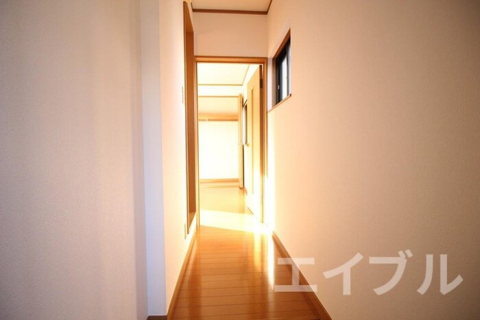 物件内観写真16　(廊下)