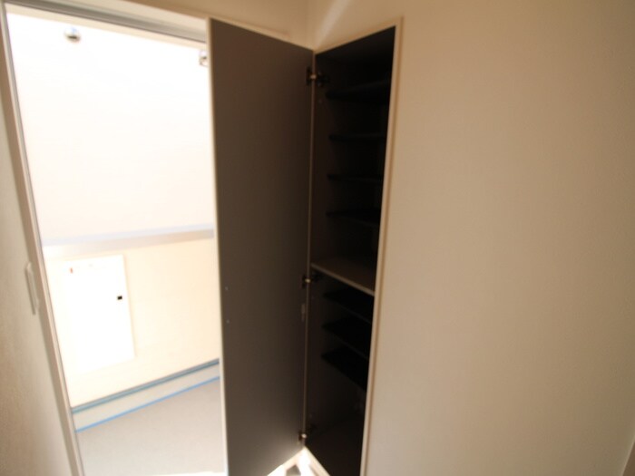 物件内観写真14　(靴箱)