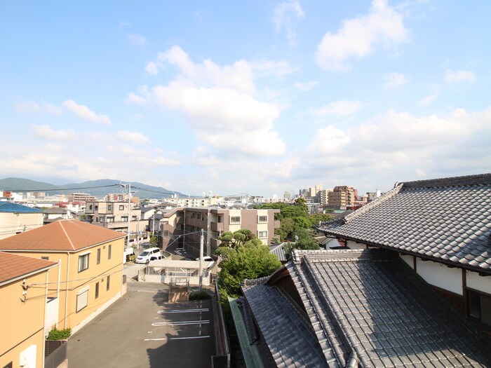 物件内観写真16　(室内からの展望)