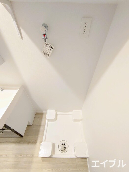 物件内観写真11　(洗濯機置場)