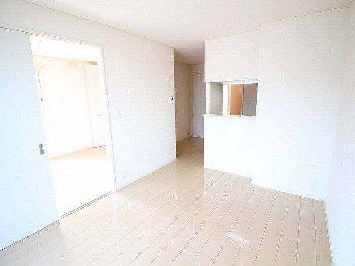 物件内観写真4　(居室)