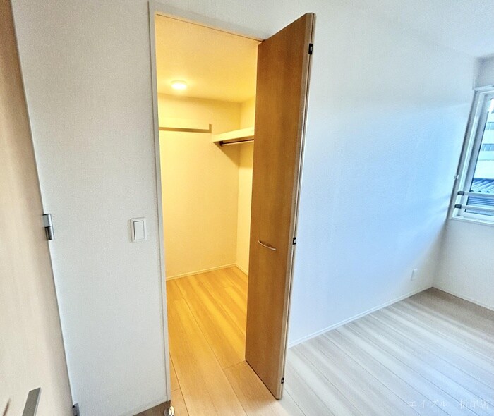 物件内観写真12　(収納)