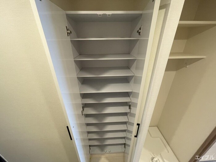 物件内観写真17　(靴箱)