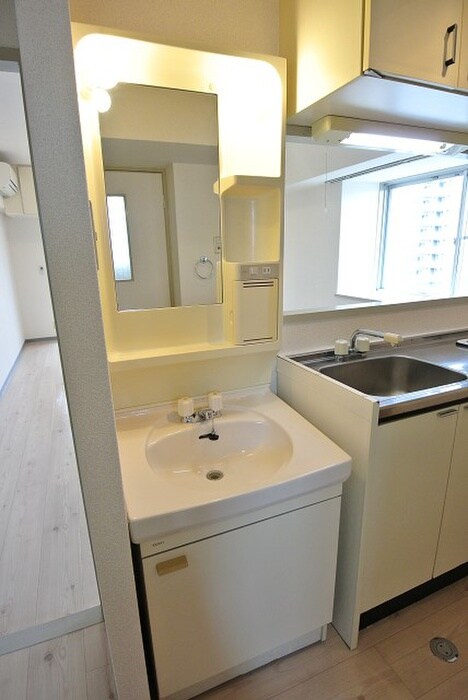 物件内観写真8　(洗面)