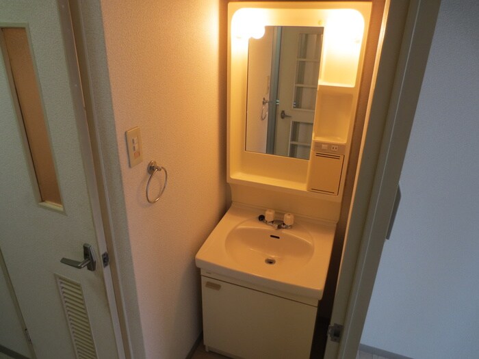 物件内観写真10　(洗面)