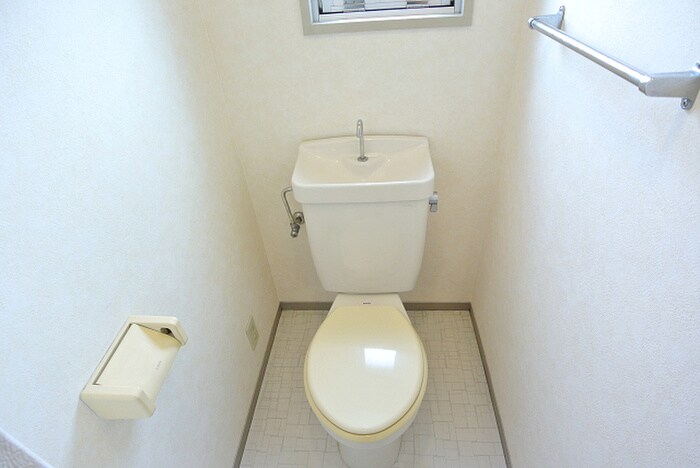 物件内観写真10　(トイレ)