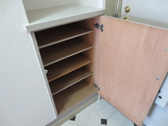 物件内観写真12　(靴箱)