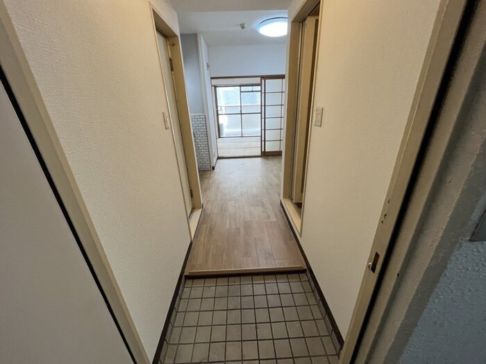 物件内観写真6　(廊下)