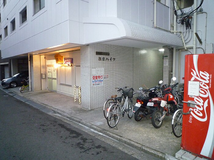 物件外観写真3　(駐輪場)